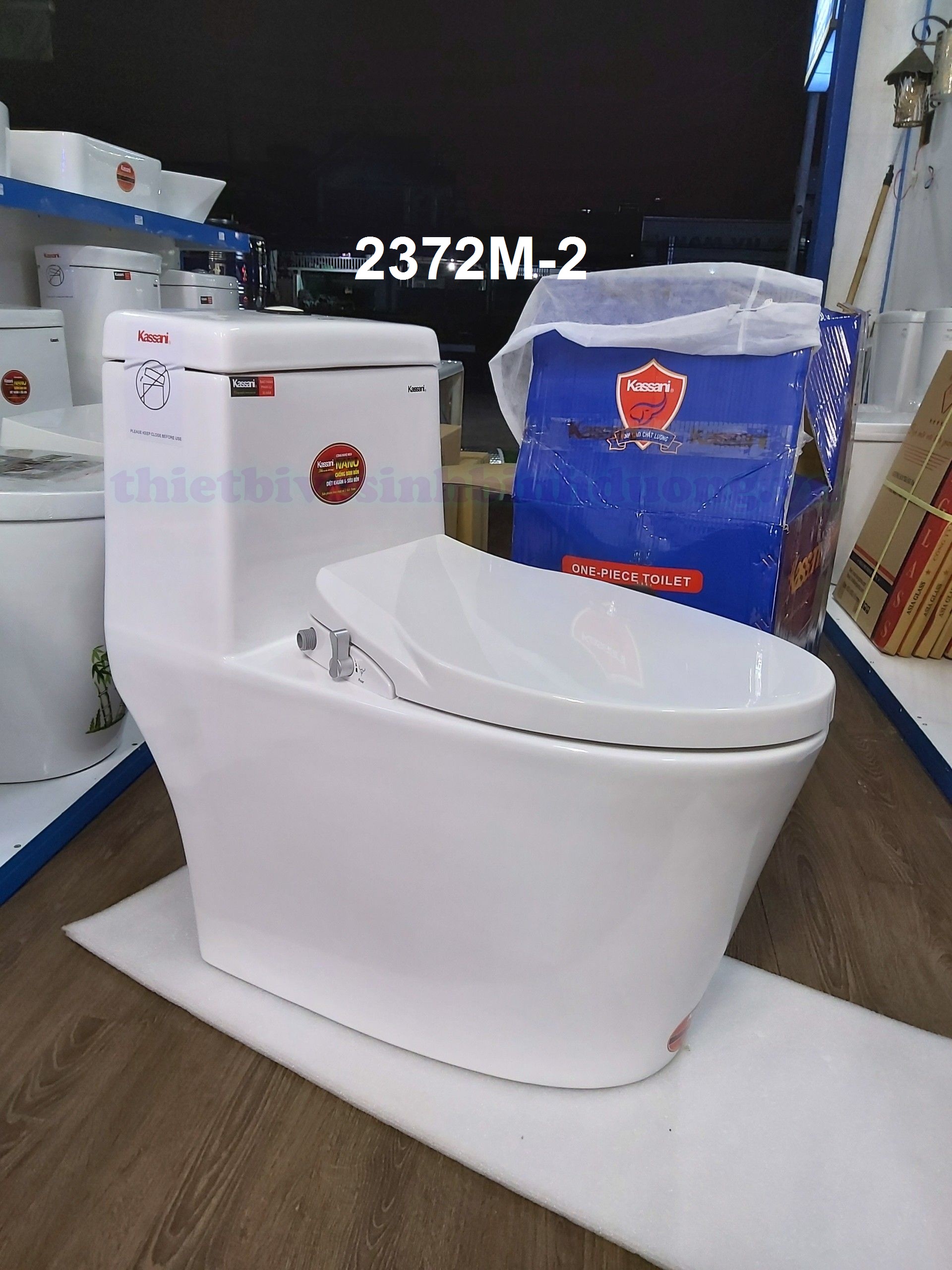 Bồn cầu liền khối Kassani 2372M-2